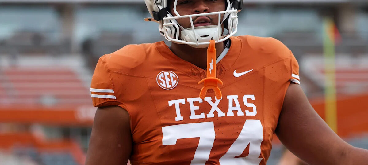 Texas LT Trevor Goosby set for MRI after reportedly suffering non-contact knee injury