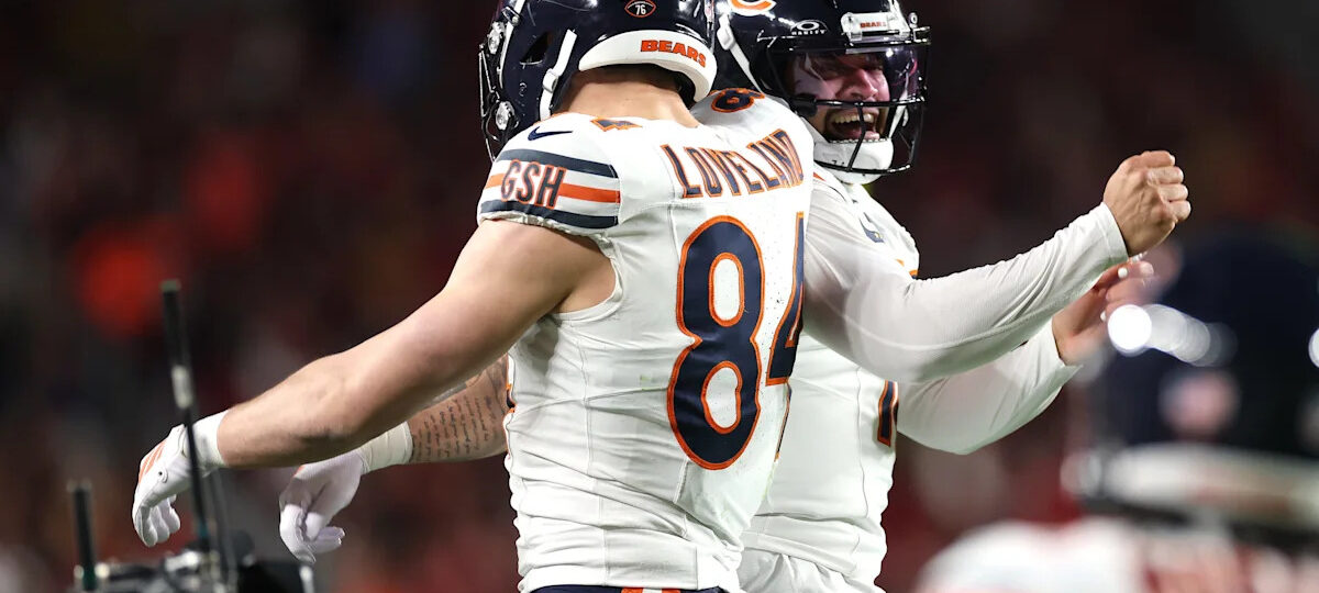 ESPN analyst dubs these Bears players must-draft in fantasy football