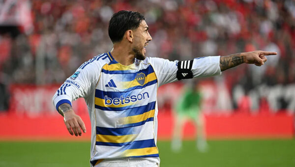 Again, Leandro? Paredes loses his cool on the pitch