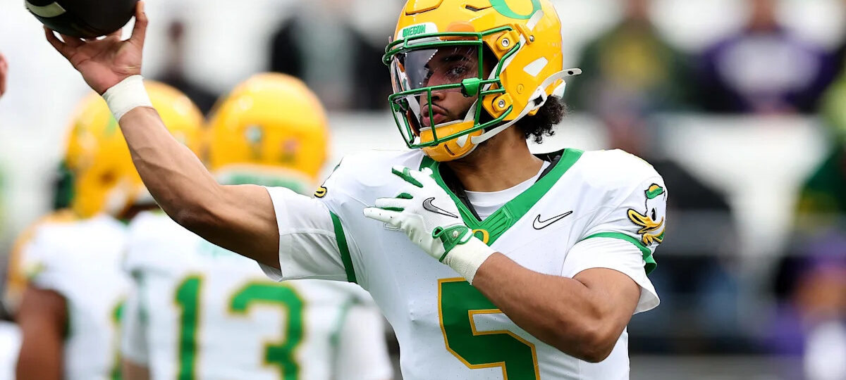 Oregon claims nation's top quarterback room, per PFF