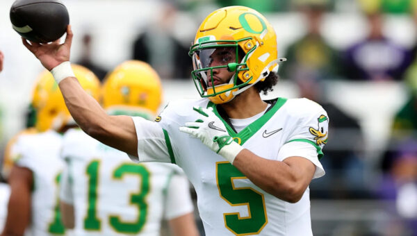 Oregon claims nation's top quarterback room, per PFF