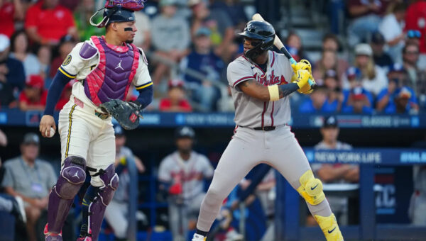 Braves avoid sweep in Little League Classic finale