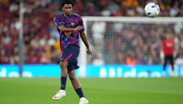 Barcelona defender faces a new, harsh reality at club as Flick sends clear message