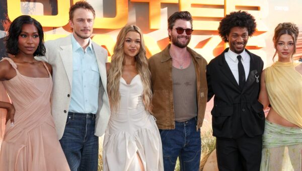 Here's how the real ages of the cast of 'Outer Banks' compare to their characters
