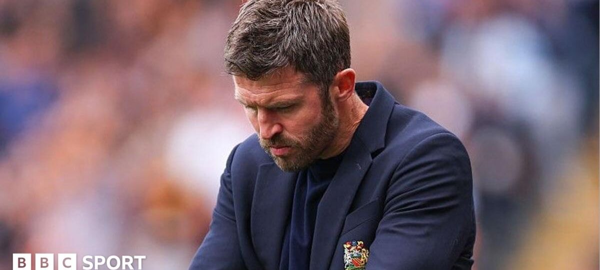 Man Utd 'didn't look ready' - but hurting Carrick remains calm