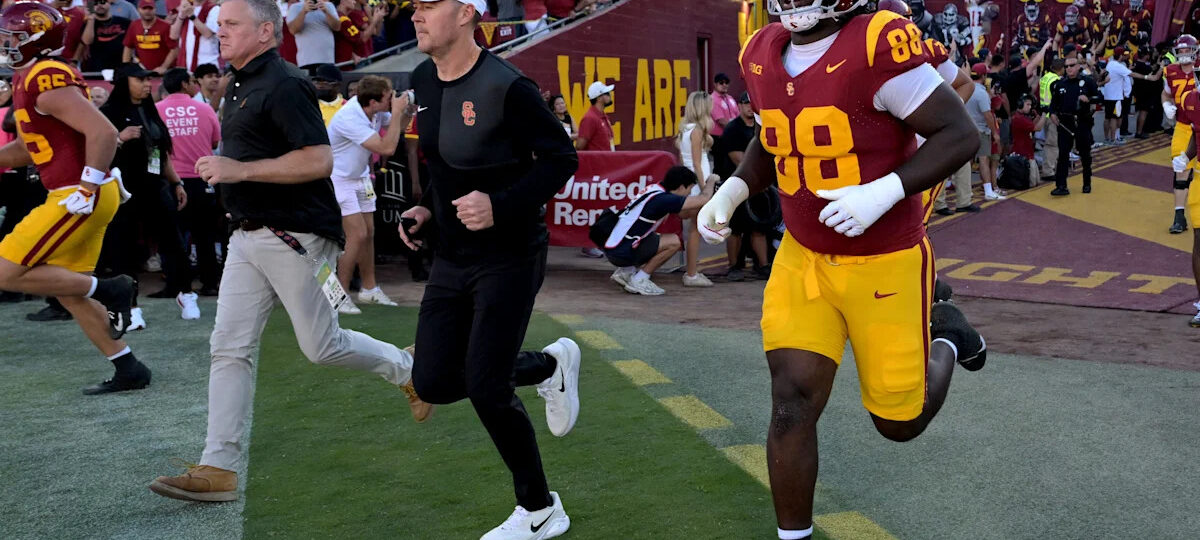 USC football alumnus explains why Trojan fans should be excited