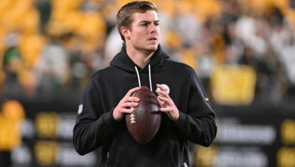 Steelers Could Lose Will Howard Without Giving Him a Chance, Charlie Batch Warns