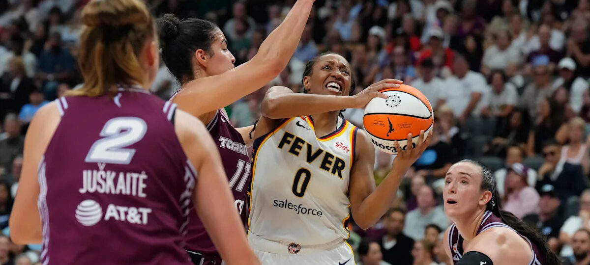 Fever's Kelsey Mitchell gets 'overheated' after another high-scoring game and sits out 4th vs. Tempo