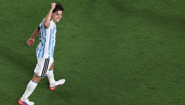 Julian Alvarez ready to increase pressure on Atletico Madrid and push for Barcelona move