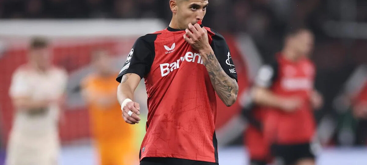 Palacios content with Leverkusen stay after Ipswich bid rejected