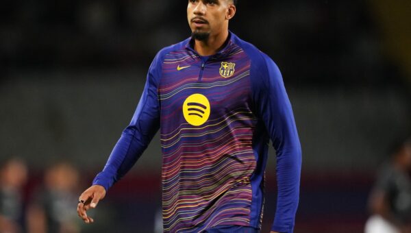 Romano names Liverpool’s purchase option price for Barcelona defender