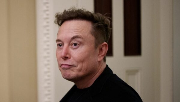 Elon Musk is looking for trades workers to build AI data centers — and his famous 3-bullet-point requirement applies