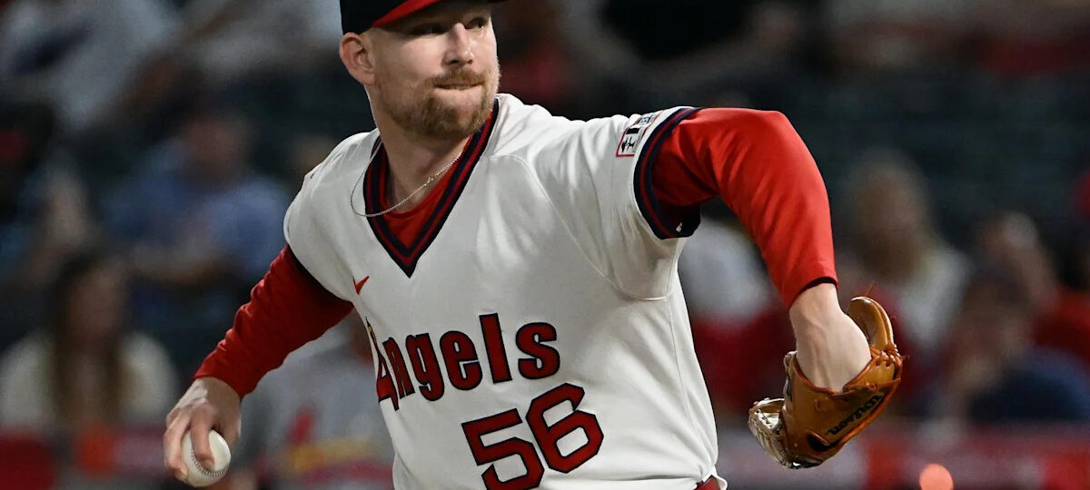 Cubs acquire reliever Ryan Zeferjahn from Angels for Moisés Ballesteros