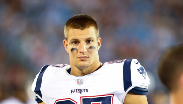 8 retired NFL star players making their Hall of Fame ballot debuts in 2027
