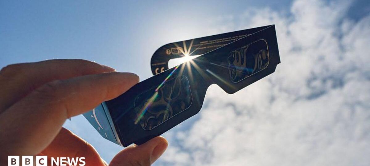 Eclipse chasers scramble for glasses as stocks run low
