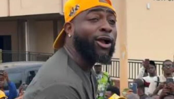 Osun Decides: ‘Use front camera’ – Davido reacts to BVAS issues