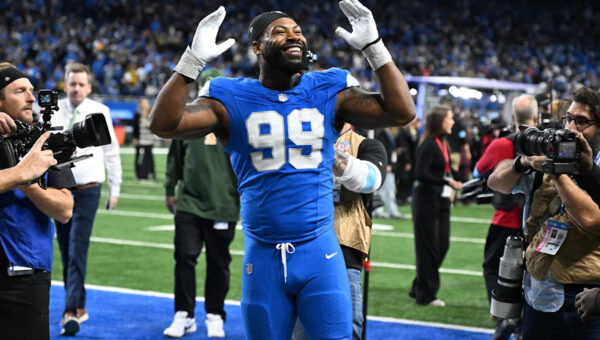 Former Detroit Lions DE works out for Browns