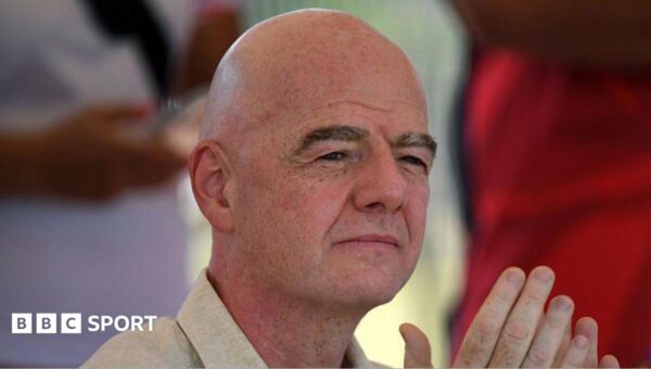 Football Association of Ireland withdraws Infantino support