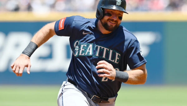 Struggling Seattle Mariners come to Milwaukee to face the Brewers