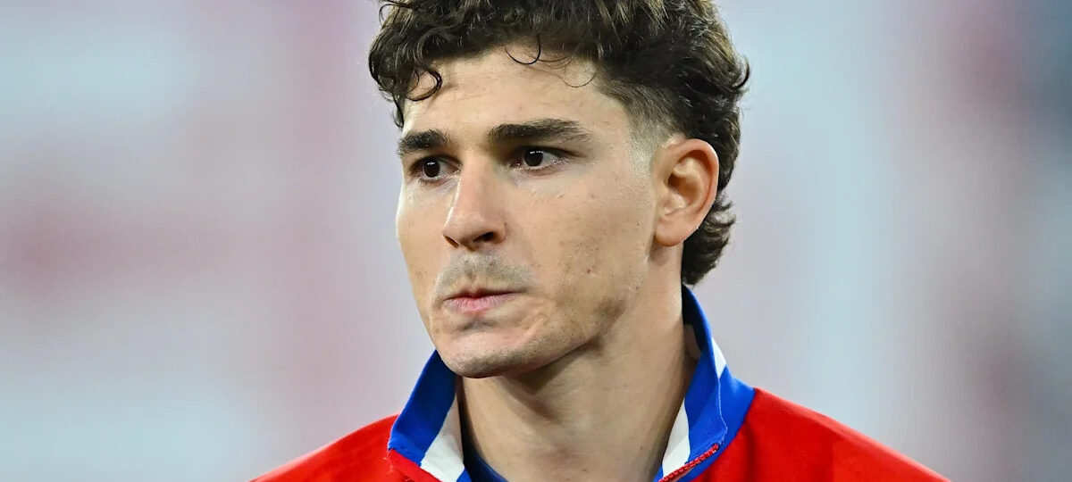 ‘Julian out’ – Atletico fans vent fury at Barcelona target Alvarez