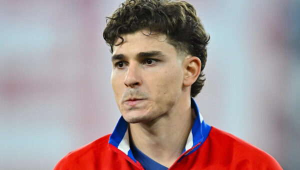 ‘Julian out’ – Atletico fans vent fury at Barcelona target Alvarez