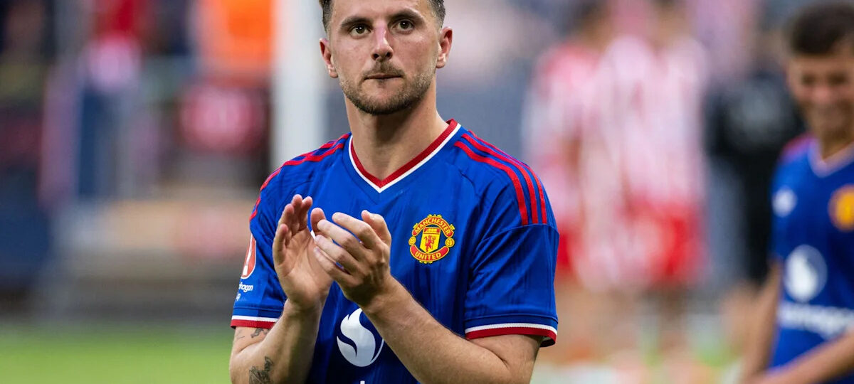 Carrick provides Mount update after early PSG exit