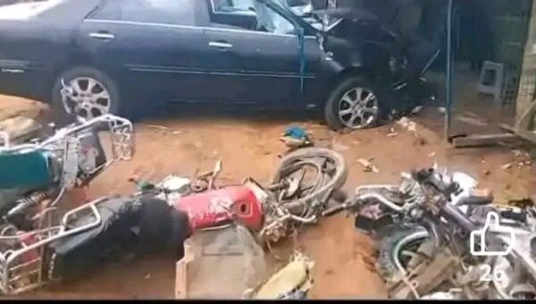 Six die in Abia accident as speeding car crashes into traders, motorcyclists