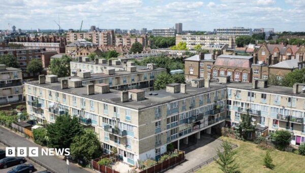 Conservatives pledge to ban foreign nationals from social housing