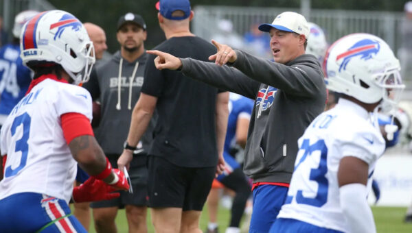 Jim Leonhard already ‘blown away’ by football culture at Bills camp