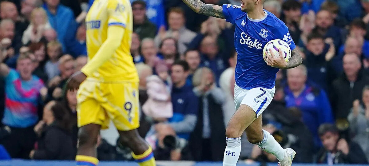 Monday’s Everton News: McNeil swap deal, Barca right back linked