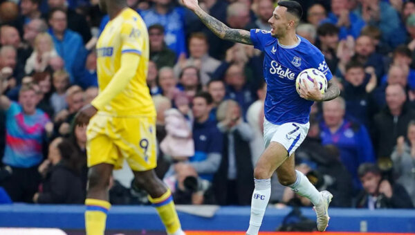 Monday’s Everton News: McNeil swap deal, Barca right back linked