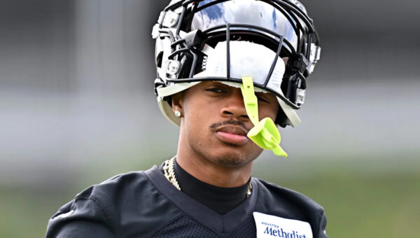 Texans WR Tank Dell opens up about mental aspect of his rehab process
