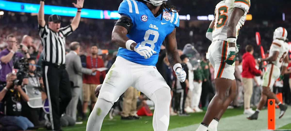 Browns tight end now eligible to return to college football, been away from training camp