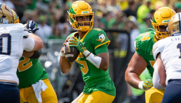 Dante Moore hopes to follow in Marcus Mariota’s footsteps at Oregon