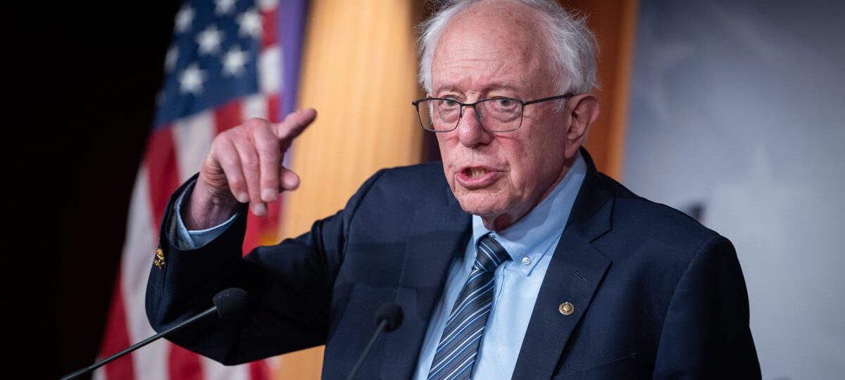 Older student-loan borrowers are at risk of losing a chunk of their Social Security. There's a new bill to prevent that.