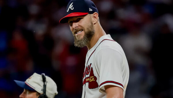 Braves' Sale demands ball in 9th to cap 1st complete game since 2019 in 1-0 shutout of Dodgers