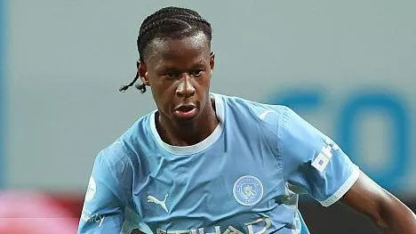 Watford in talks with Manchester City over Mfuni