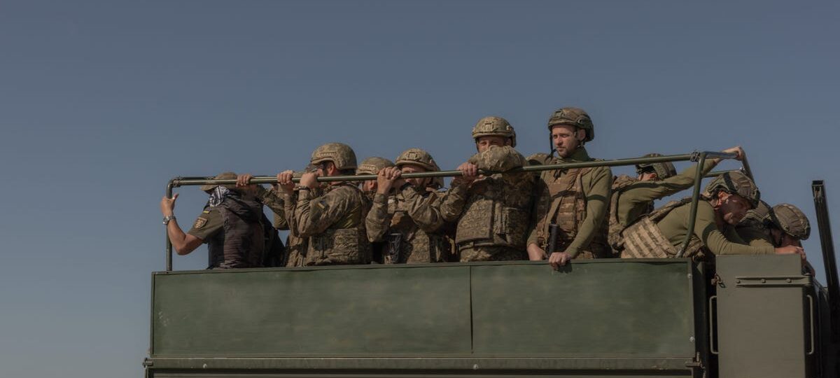Ukraine hopes to coax back thousands of AWOL troops with their choice of commander and deployment area