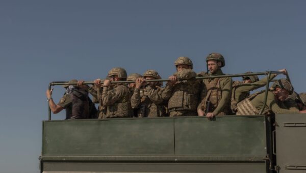Ukraine hopes to coax back thousands of AWOL troops with their choice of commander and deployment area