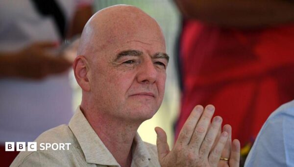 Premier League chief says Fifa self-destructed over World Cup plan