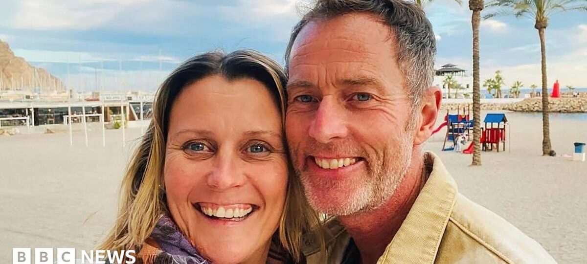 British couple held in Iran end hunger strike