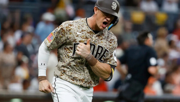 Pitching, power leads to series win for Padres over Astros