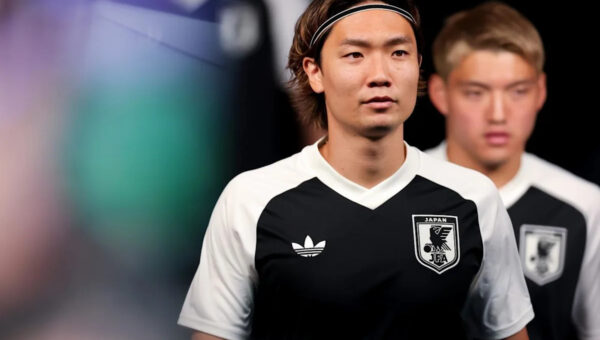 Gladbach officially re-sign Itakura