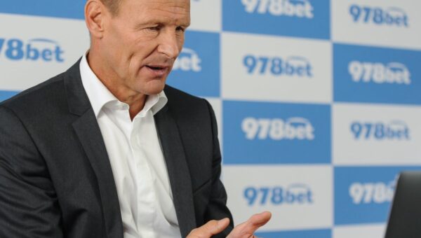 Transfer: You’re not good enough to play for Man United – Teddy Sheringham slams new signing