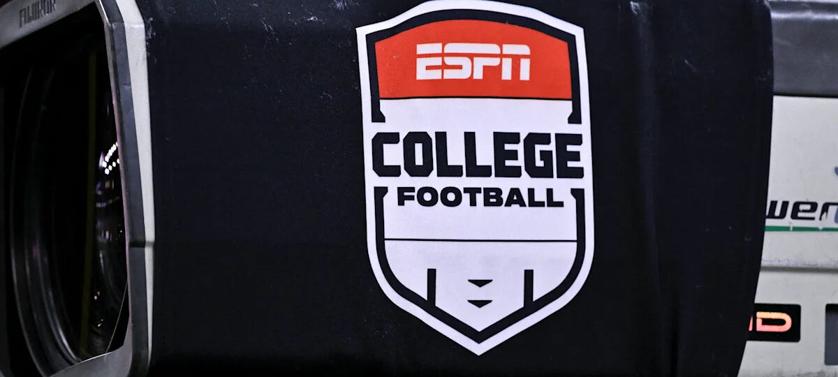 ESPN reveals College Football studio commentators for 2026
