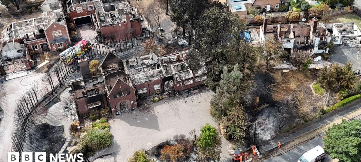 Fires prompt national alert as 19 homes destroyed