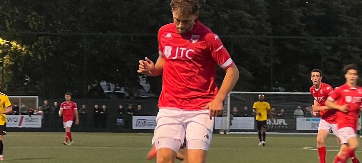 Bickley fires Jersey Bulls to opening day win