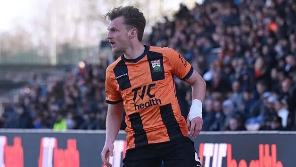 Barnet defender Collinge signs new long-term deal
