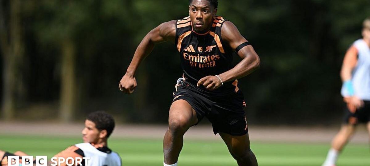 What's happening with Lewis-Skelly's Arsenal future?