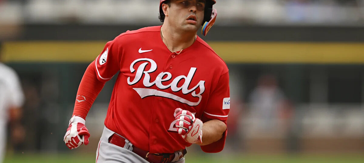 Sal Stewart homers as Reds hold off Chicago White Sox for a 9-8 win